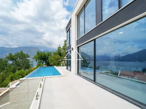 Kuća in Dobrota