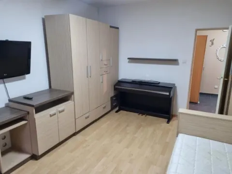 Rent, house, 100m², Petrovaradin, Novi Sad - image 10