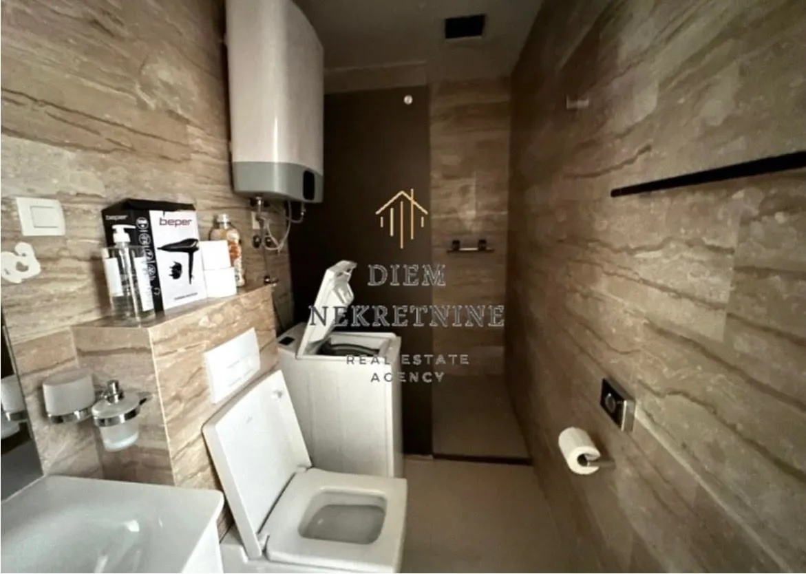 Rent, one bedroom apartment, 64m², Tre Canne, Budva