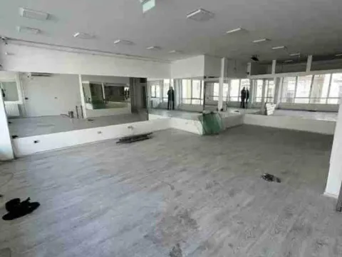 Izdavanje, poslovni prostor, 362m², Slavija, Vračar Sve Podlokacije - image 7