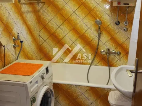 Izdavanje, jednosoban stan, 40m², Salajka, Novi Sad Sve Podlokacije - image 12