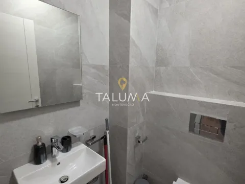 Izdavanje, dvosoban stan, 80m², Central Point, Podgorica - image 10