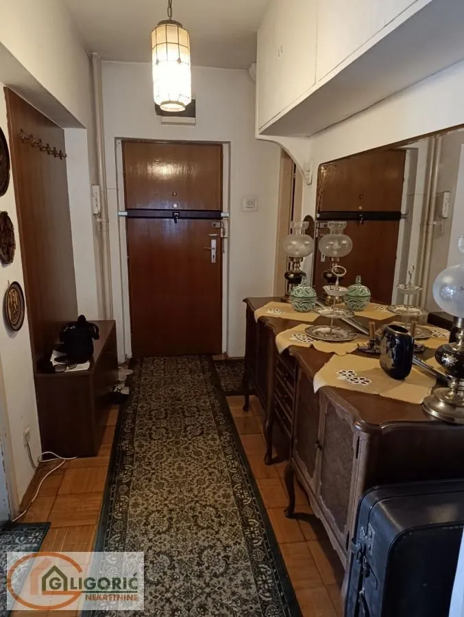 Prodaja, dvosoban stan, 75m², Neimar, Vračar Sve Podlokacije