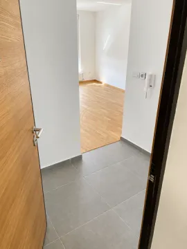 Izdavanje, trosoban stan, 60m², Adamovićevo Naselje, Novi Sad Sve Podlokacije - image 2