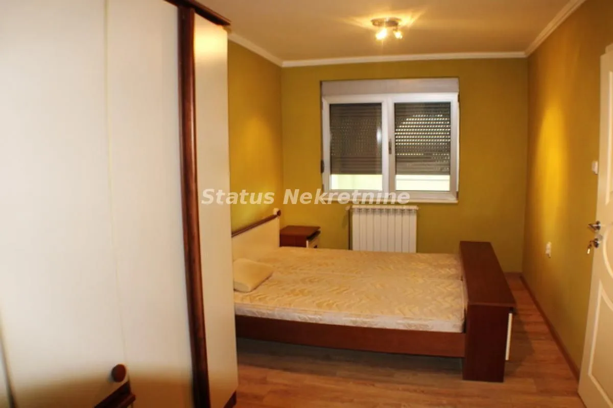 Prodaja, kuća, 220m², Ledinci, Petrovaradin
