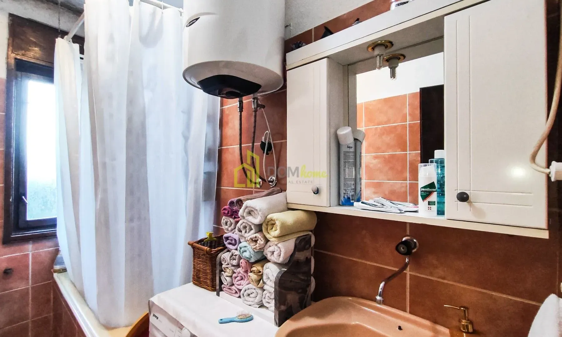 Prodaja, kuća, 250m², Tološi, Podgorica
