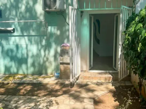 Izdavanje, dvosoban stan, 68m², Stari Aerodrom, Podgorica - image 10