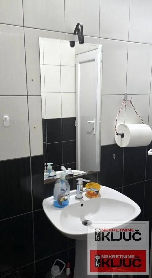 Rent, office space, 450m², Veternik, Novi Sad Sve Podlokacije