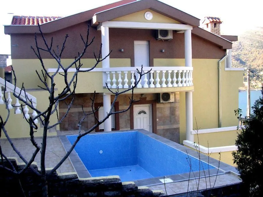 Prodaja, kuća, 218m², Opatovo, Tivat