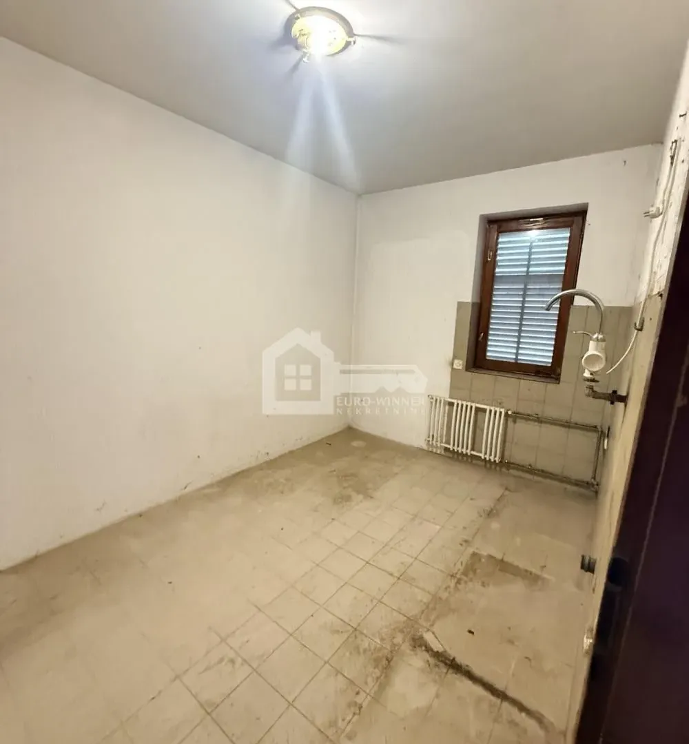 Prodaja, kuća, 220m², Čukarica, Beograd