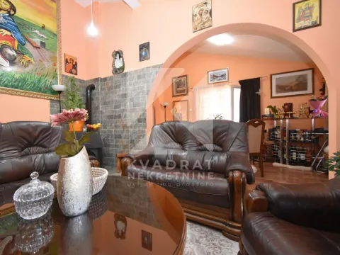 Prodaja, kuća, 300m², Donja Gorica, Podgorica - image 6