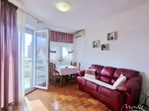 Prodaja, jednosoban stan, 35m², Petrovac, Budva - image 1