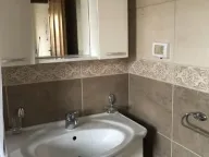 Izdavanje, četvorosoban stan, 191m², Mrčevac, Tivat - image 11