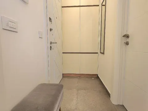 Izdavanje, jednosoban stan, 40m², Podkošljun, Budva - image 11