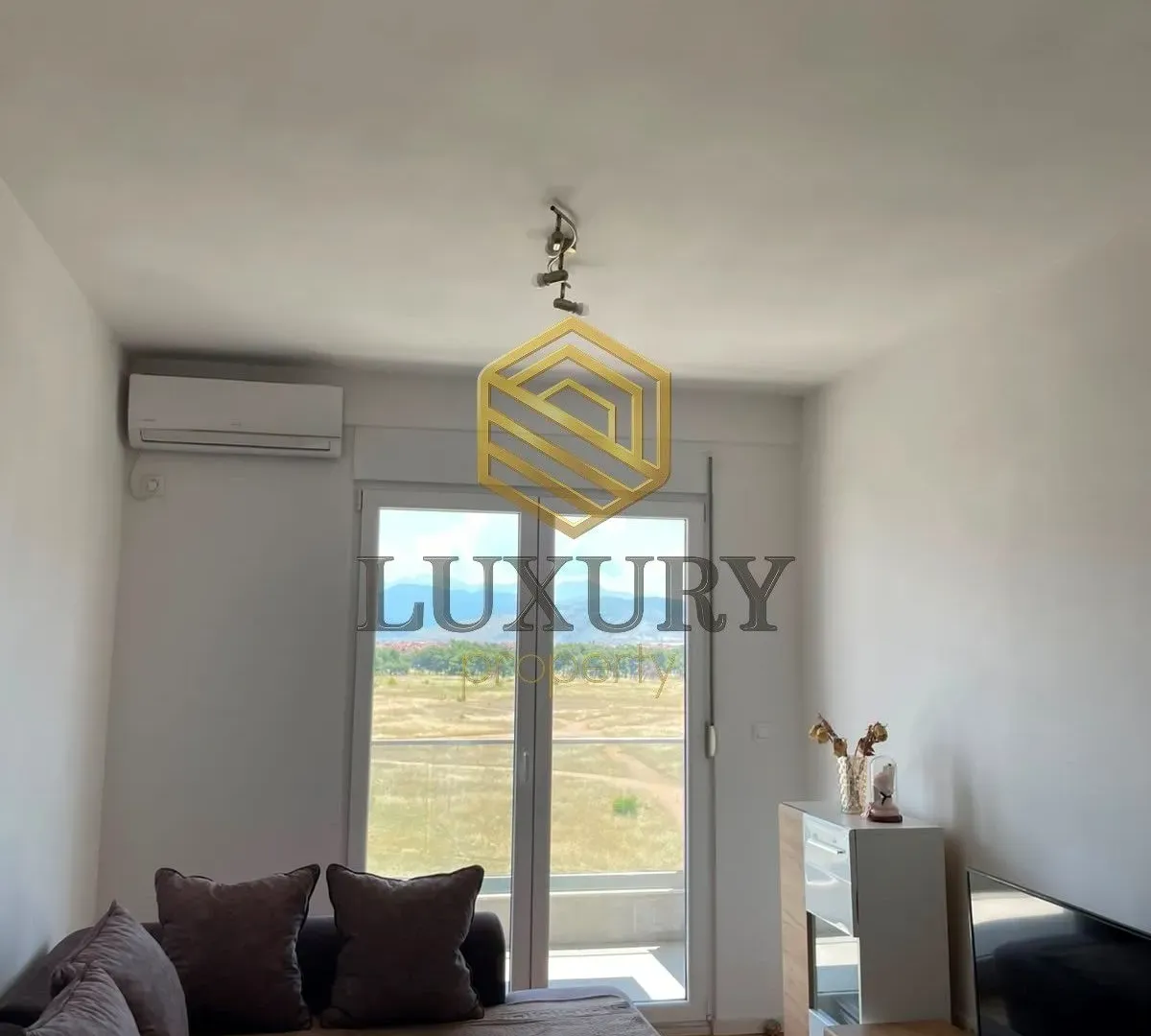 Rent, one bedroom apartment, 43m², Stari Aerodrom, Podgorica