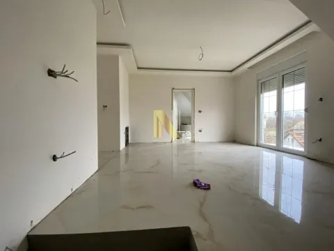 Prodaja, kuća, 304m², Centar, Žabljak - image 13