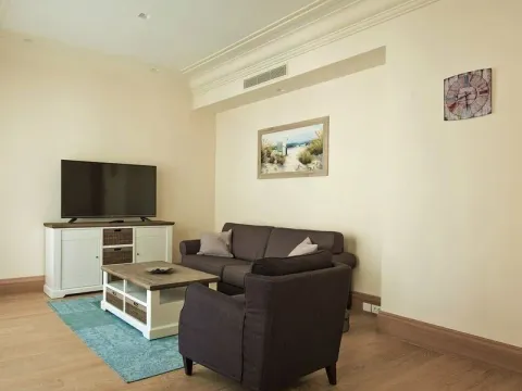 Sale, one bedroom apartment, 74m², Tivat, Crna Gora - image 18