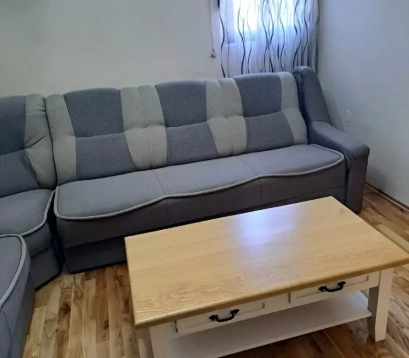 Izdavanje, jednosoban stan, 50m², Blok 5, Podgorica