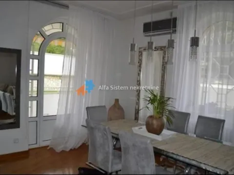 Rent, four bedroom apartment, 135m², Savski Venac, Beograd - image 4
