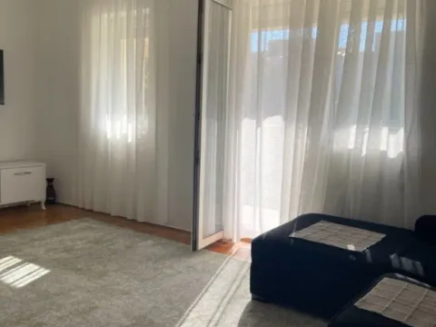 Prodaja, dvosoban stan, 65m², Stari Aerodrom, Podgorica - image 2