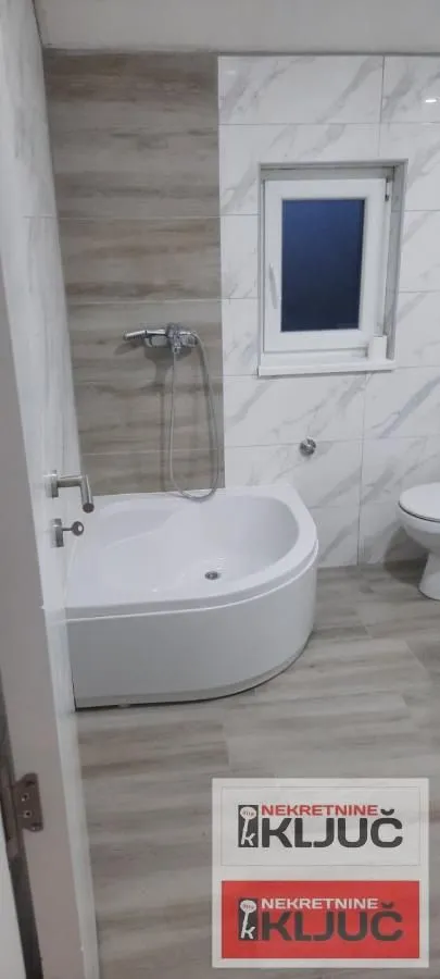Prodaja, četvorosoban stan, 71m², Adice, Novi Sad Sve Podlokacije