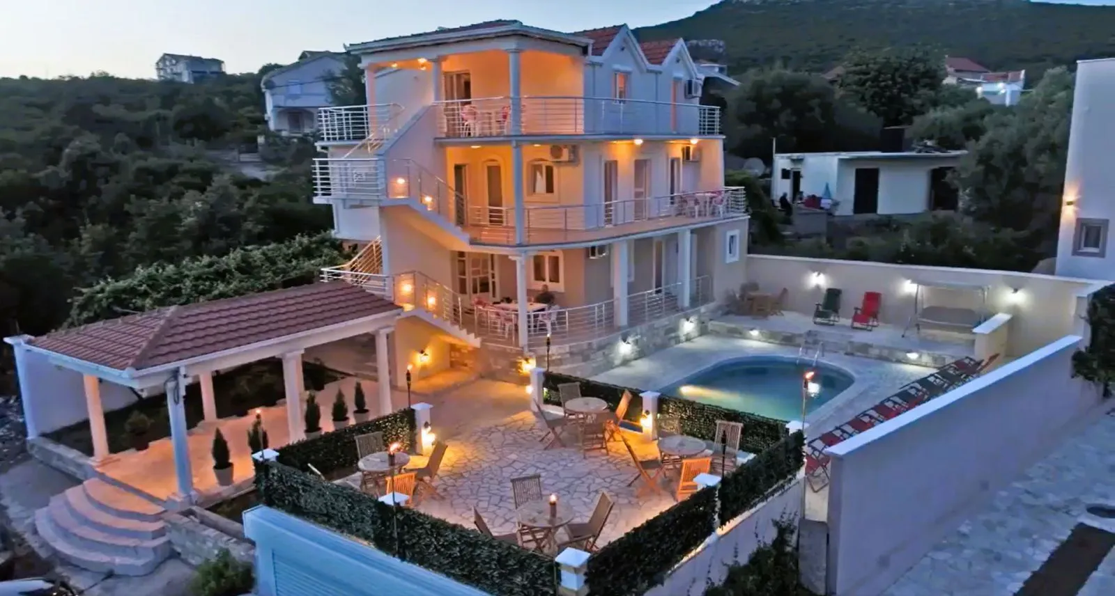 Rent, house, 382m², Krimovica, Kotor