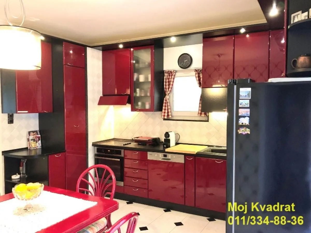 Prodaja, kuća, 364m², Banovo Brdo, Beograd