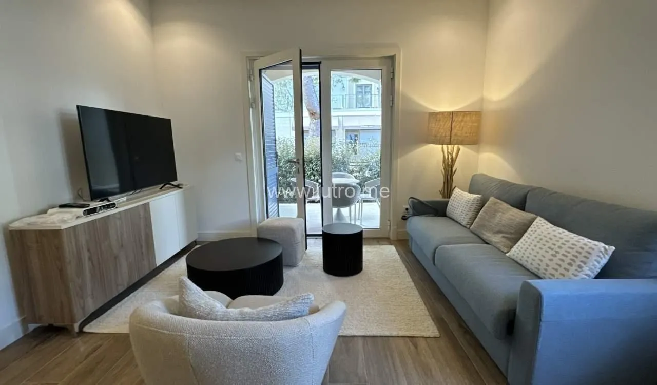 Prodaja, jednosoban stan, 87m², Tivat, Crna Gora
