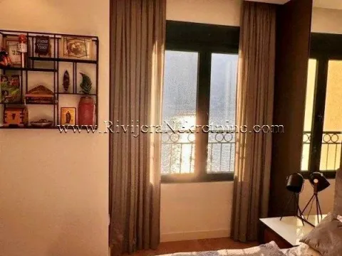 Prodaja, dvosoban stan, 85m², Dobrota, Kotor - image 10