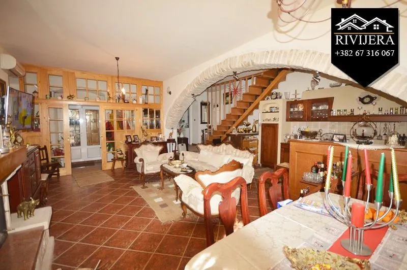 Prodaja, kuća, 130m², Kamenari, Herceg Novi