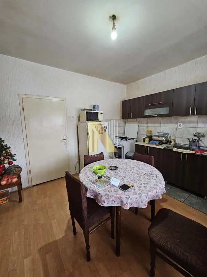 Prodaja, kuća, 330m², Veternik, Novi Sad Sve Podlokacije