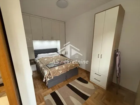 Rent, two bedroom apartment, 40m², Stari Grad, Beograd - image 13