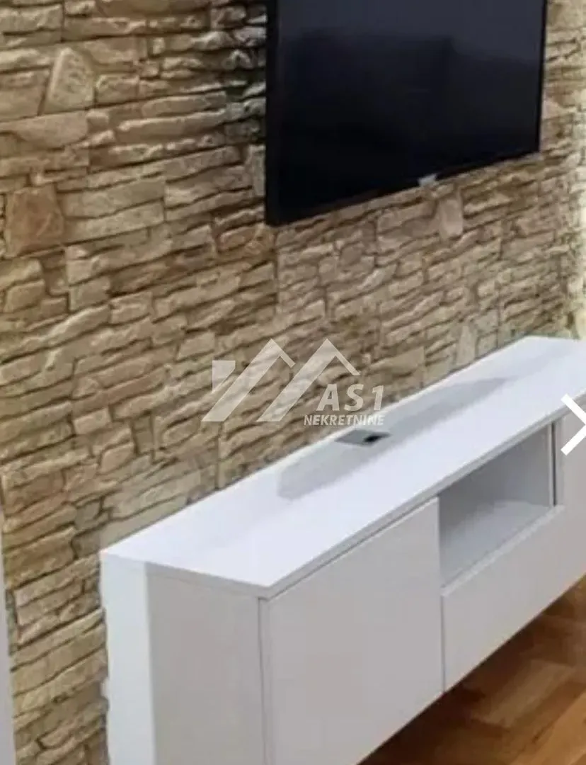 Izdavanje, dvosoban stan, 46m², Grbavica, Novi Sad Sve Podlokacije