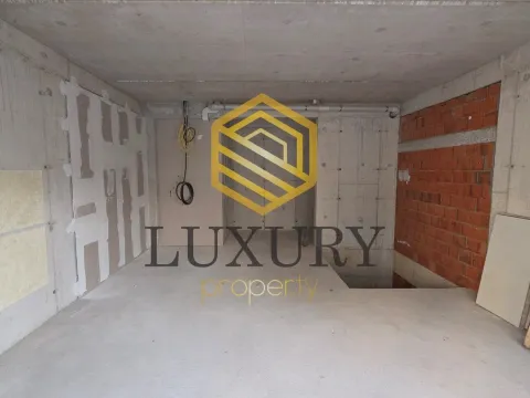 Izdavanje, poslovni prostor, 120m², Pobrežje, Podgorica - image 2