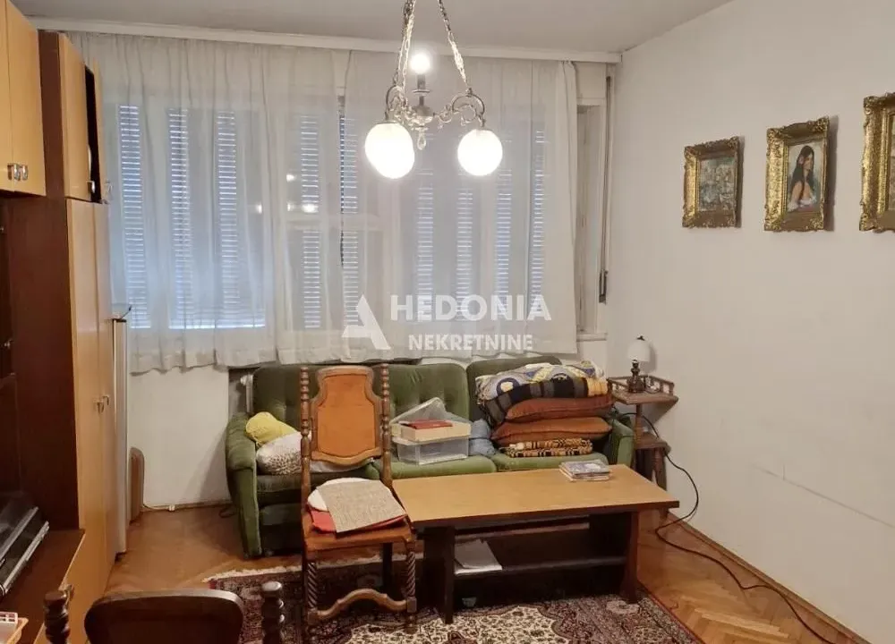 Prodaja, trosoban stan, 76m², Savski Venac, Beograd