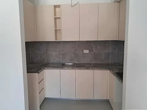 Izdavanje, dvosoban stan, 61m², Zabjelo, Podgorica