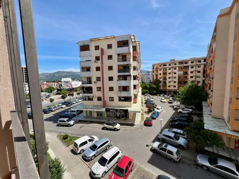 Prodaja, dvosoban stan, 69m², Stari Aerodrom, Podgorica - image 14