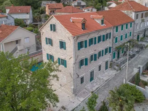 Prodaja, kuća, 320m², Risan, Kotor - image 8