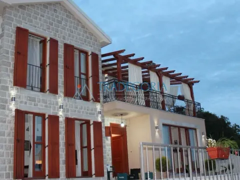 Prodaja, kuća, 210m², Kotor, Crna Gora - image 16