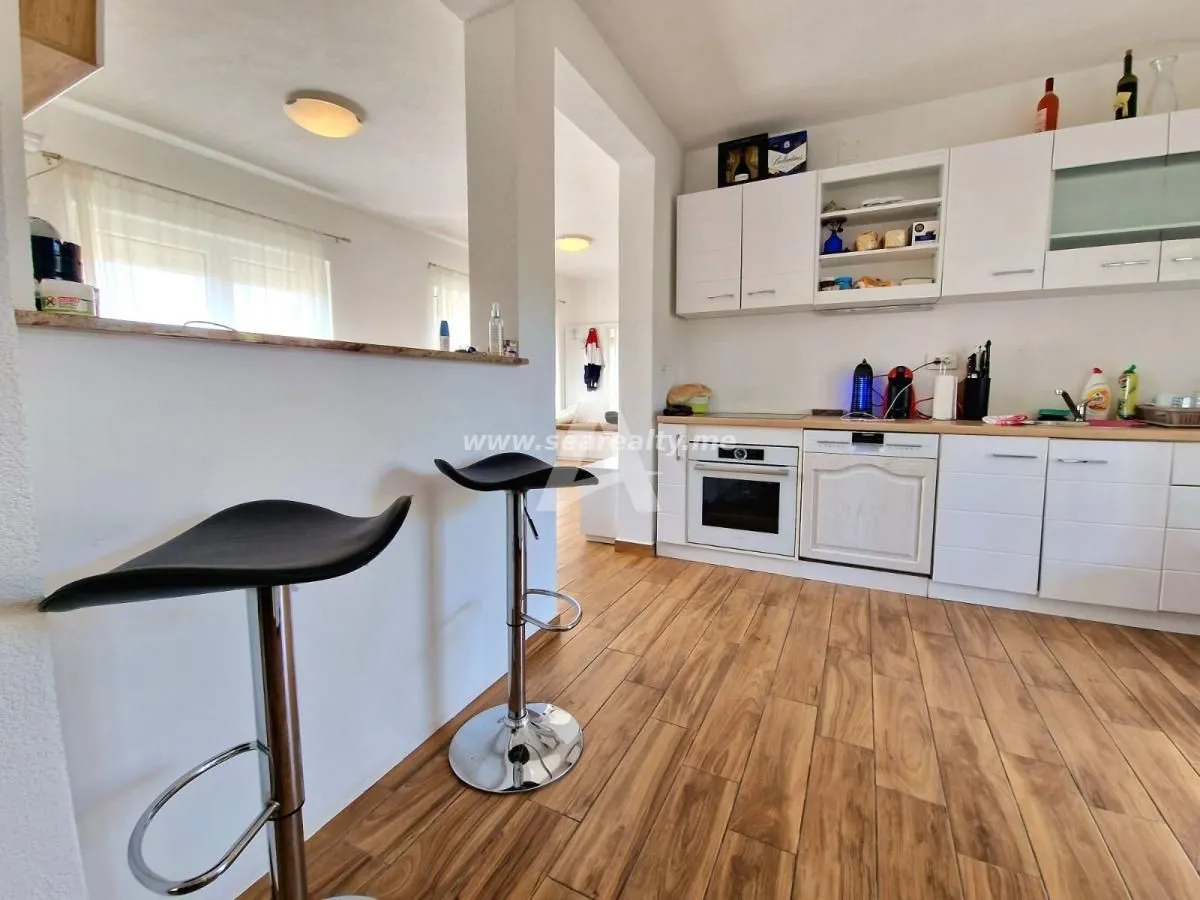 Rent, house, 300m², Krimovica, Kotor
