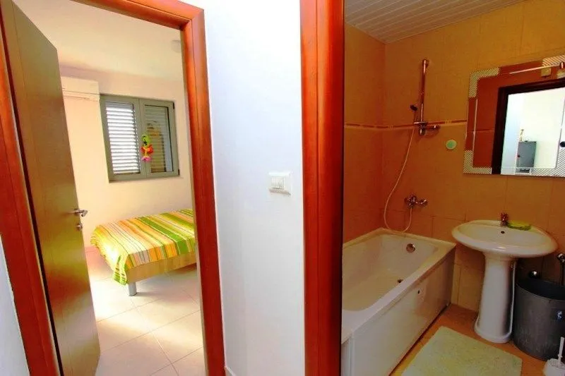 Prodaja, stan, 56m², Bečići, Budva