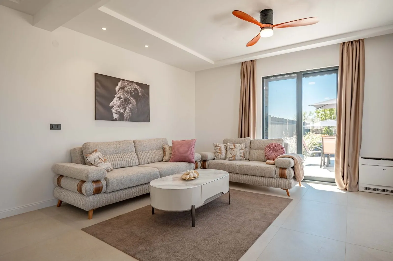 Prodaja, kuća, 318m², Reževići, Budva