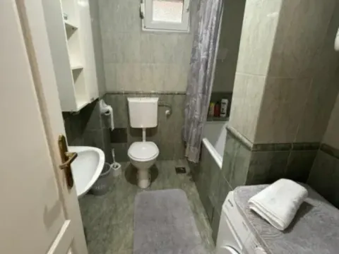 Izdavanje, jednosoban stan, 60m², Gorica C, Podgorica - image 13