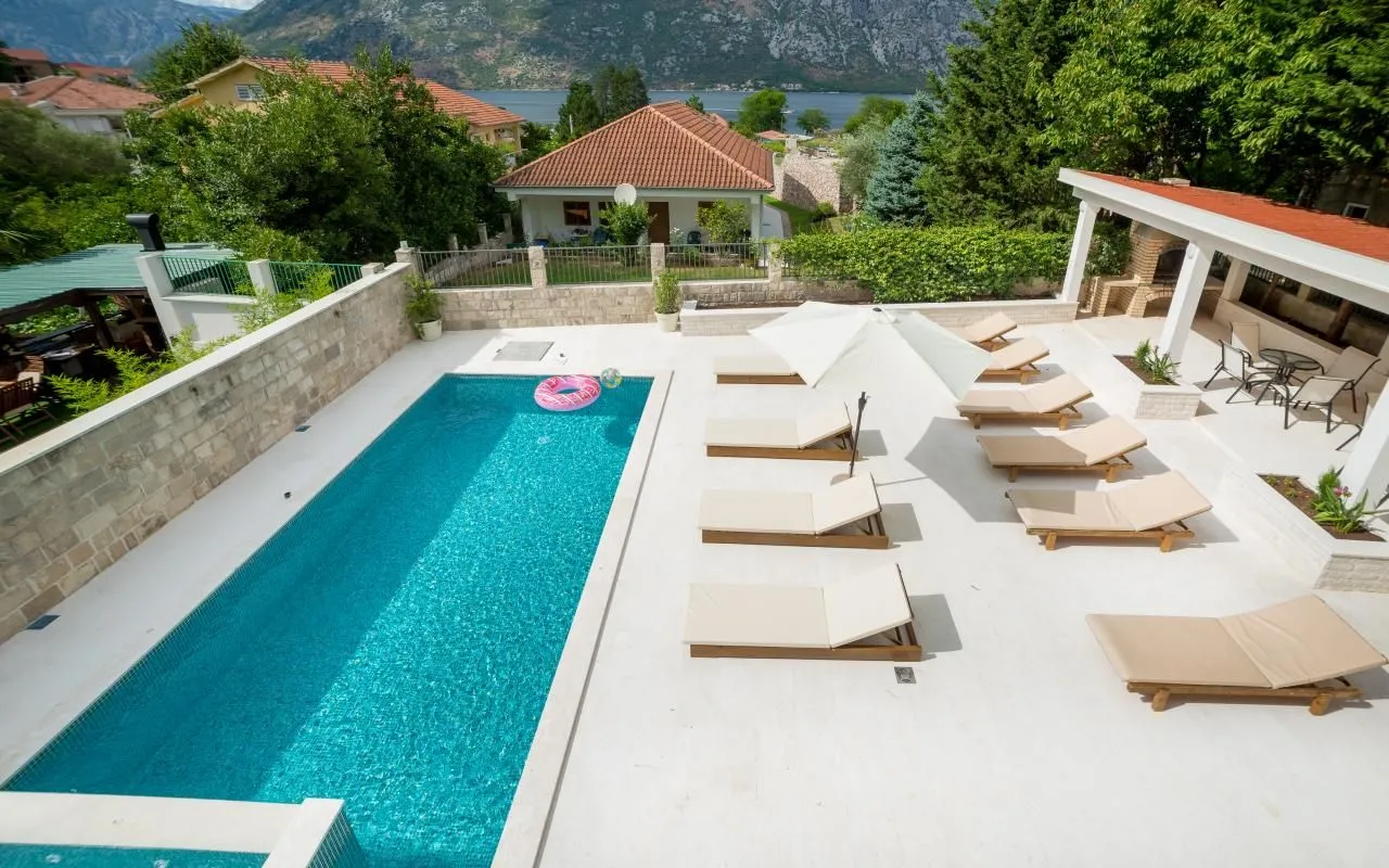 Prodaja, kuća, 350m², Stoliv, Kotor