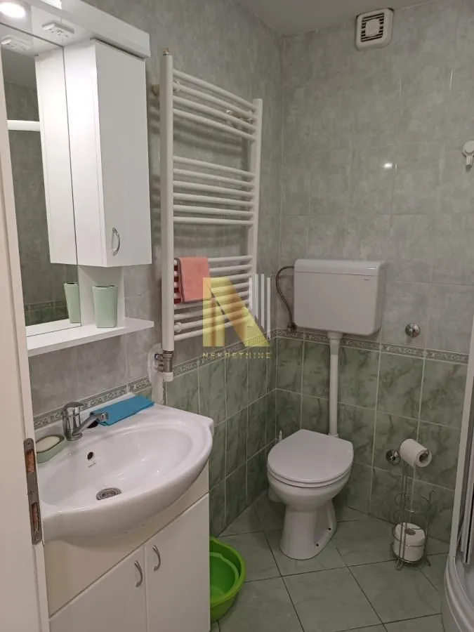 Izdavanje, garsonjera, 26m², Detelinara, Novi Sad Sve Podlokacije