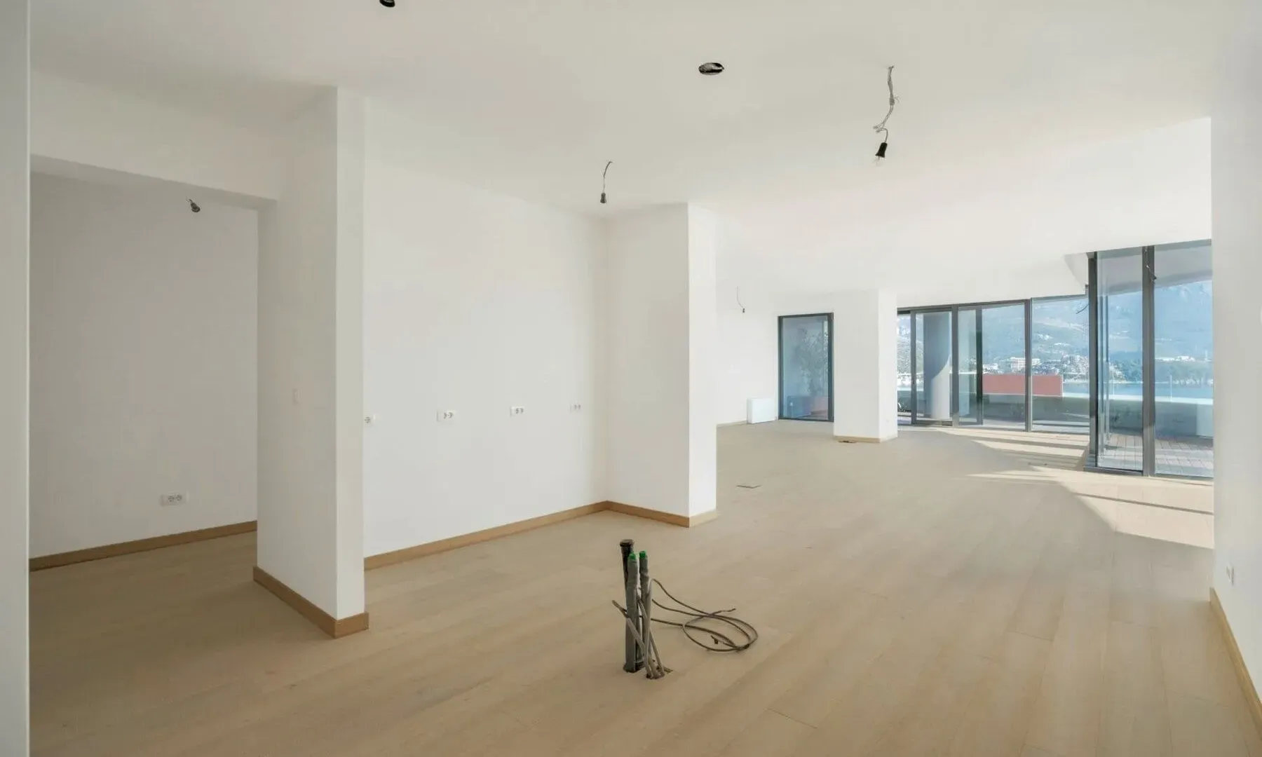 Sale, four bedroom apartment, 270m², Budva, Crna Gora