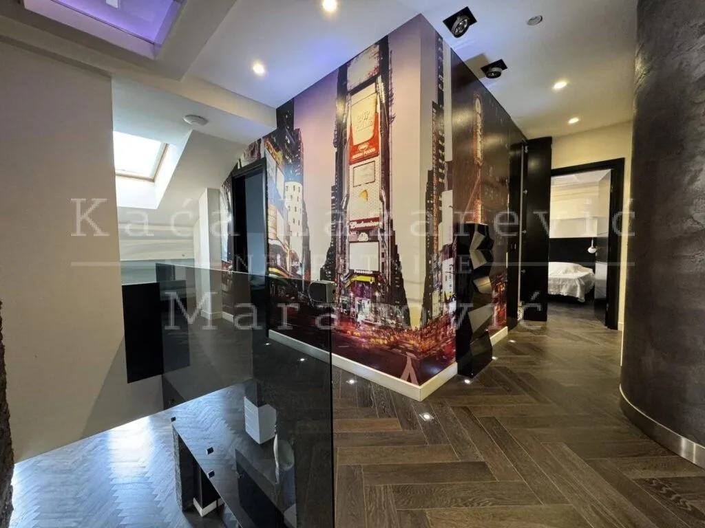 Prodaja, trosoban stan, 117m², Crveni Krst, Beograd