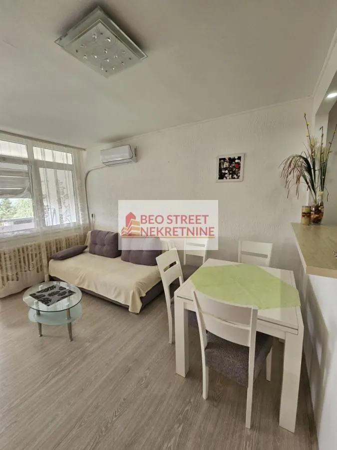 Izdavanje, trosoban stan, 60m², Farmaceutski Fakultet, Voždovac Sve Podlokacije