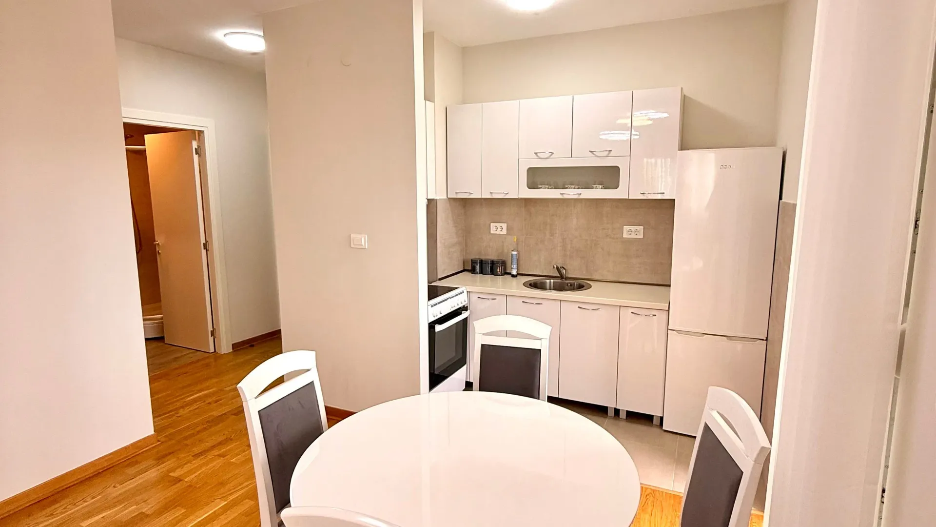 Rent, one bedroom apartment, 44m², City Kej, Podgorica