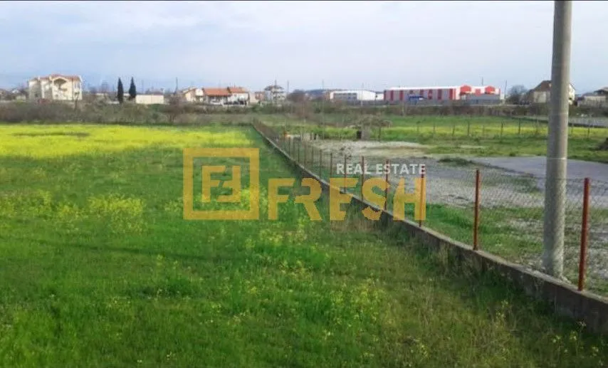 Prodaja, plac, 1800m², Farmaci, Podgorica